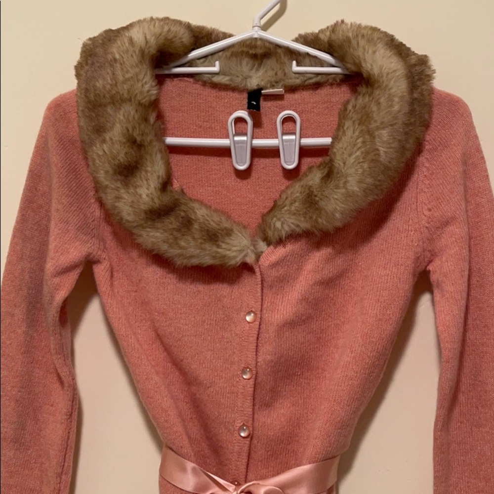 NWOT vintage style cardigan w/ removable faux fur - Picture 2 of 13